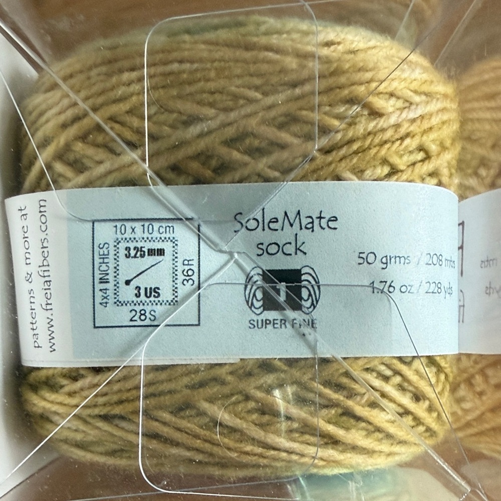 Sock knitting bundle handpainted merino wool plus instruction books - Picture 11 of 11